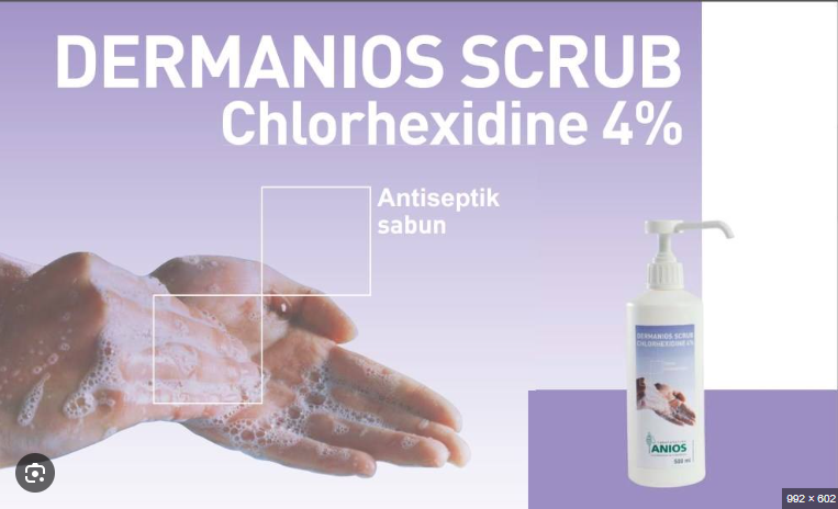 Dung dịch tửa tay phẫu thuật Dermanios Scrub Cholorhexidine 4% 